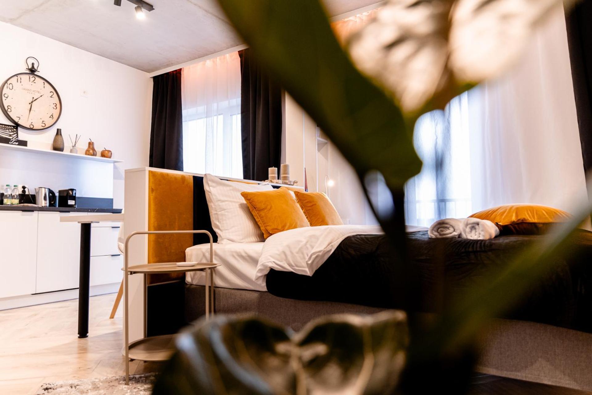 Hop & Lulu Delux Apartments Goleniów Buitenkant foto